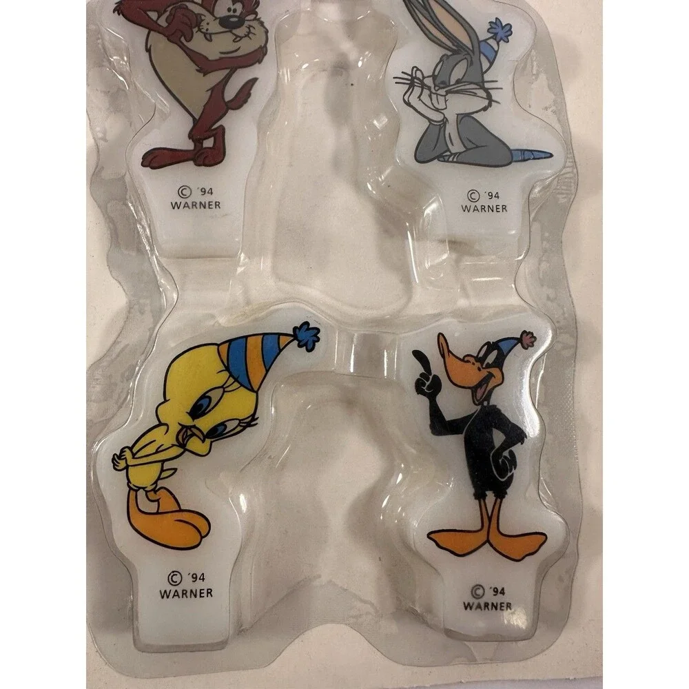 Warner Brothers Vintage Candles 4 Bugs Bunny Taz Tweety Daffy New
